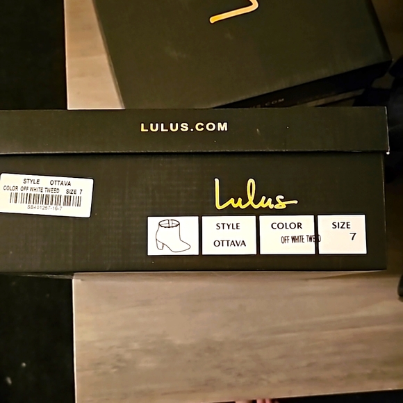 Lulus Off White Tweed Ankle Boots Size 7 - Picture 6 of 6